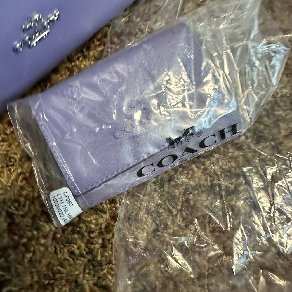 Coach Lilac Bag/Wallet. 🔥NWT COACH Val Duffle Leather Bag Light Violet RP $398 - Picture 15 of 16